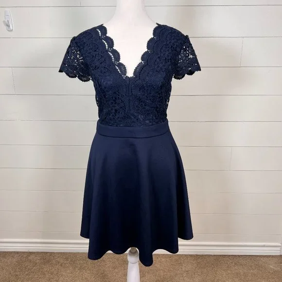 B Darlin Navy Special Occasion Open Back Dress with Floral Lace Bodice S